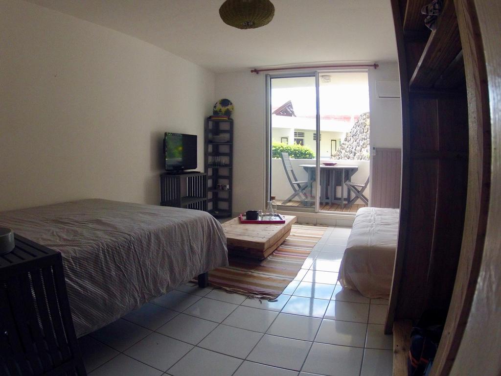 Ferienwohnung A Deux Pas De L'Ocean Saint-Gilles-les-Bains Exterior foto