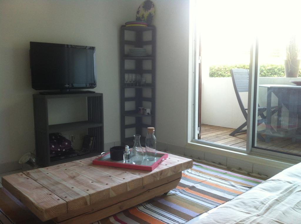 Ferienwohnung A Deux Pas De L'Ocean Saint-Gilles-les-Bains Exterior foto