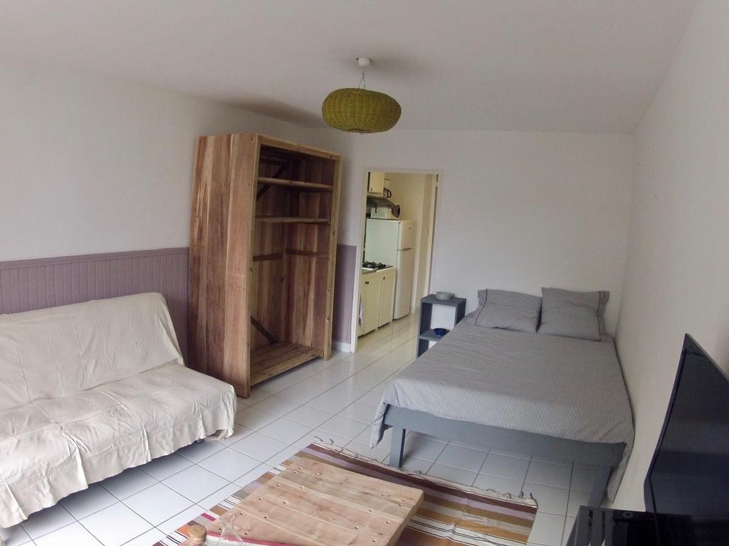 Ferienwohnung A Deux Pas De L'Ocean Saint-Gilles-les-Bains Exterior foto