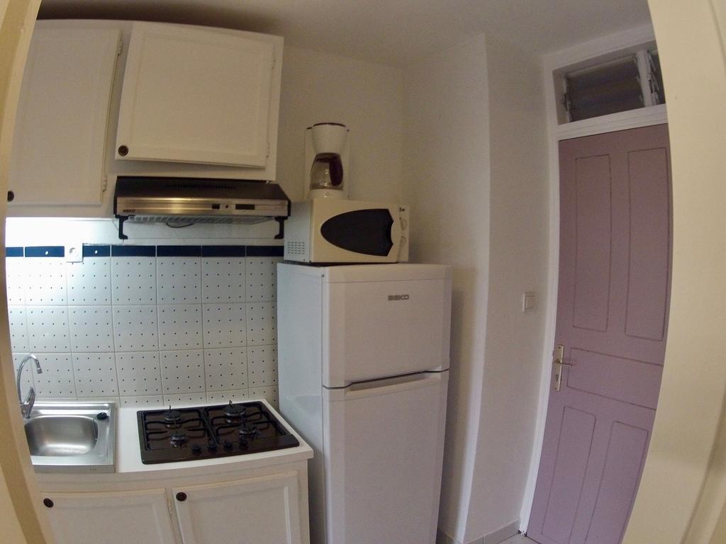 Ferienwohnung A Deux Pas De L'Ocean Saint-Gilles-les-Bains Exterior foto