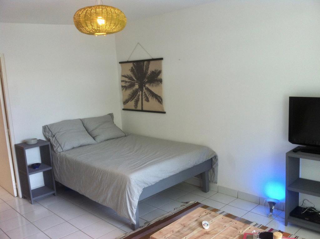 Ferienwohnung A Deux Pas De L'Ocean Saint-Gilles-les-Bains Exterior foto